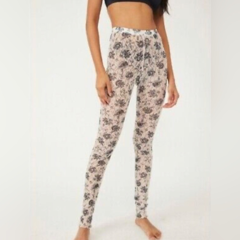 NWT Free People Layered in Lace Leggings - Size Small
